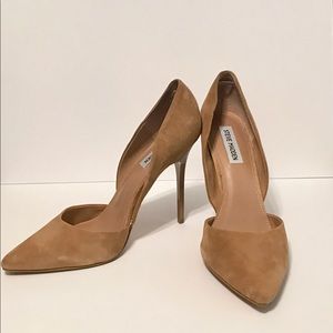 Steve Madden Nude Pumps